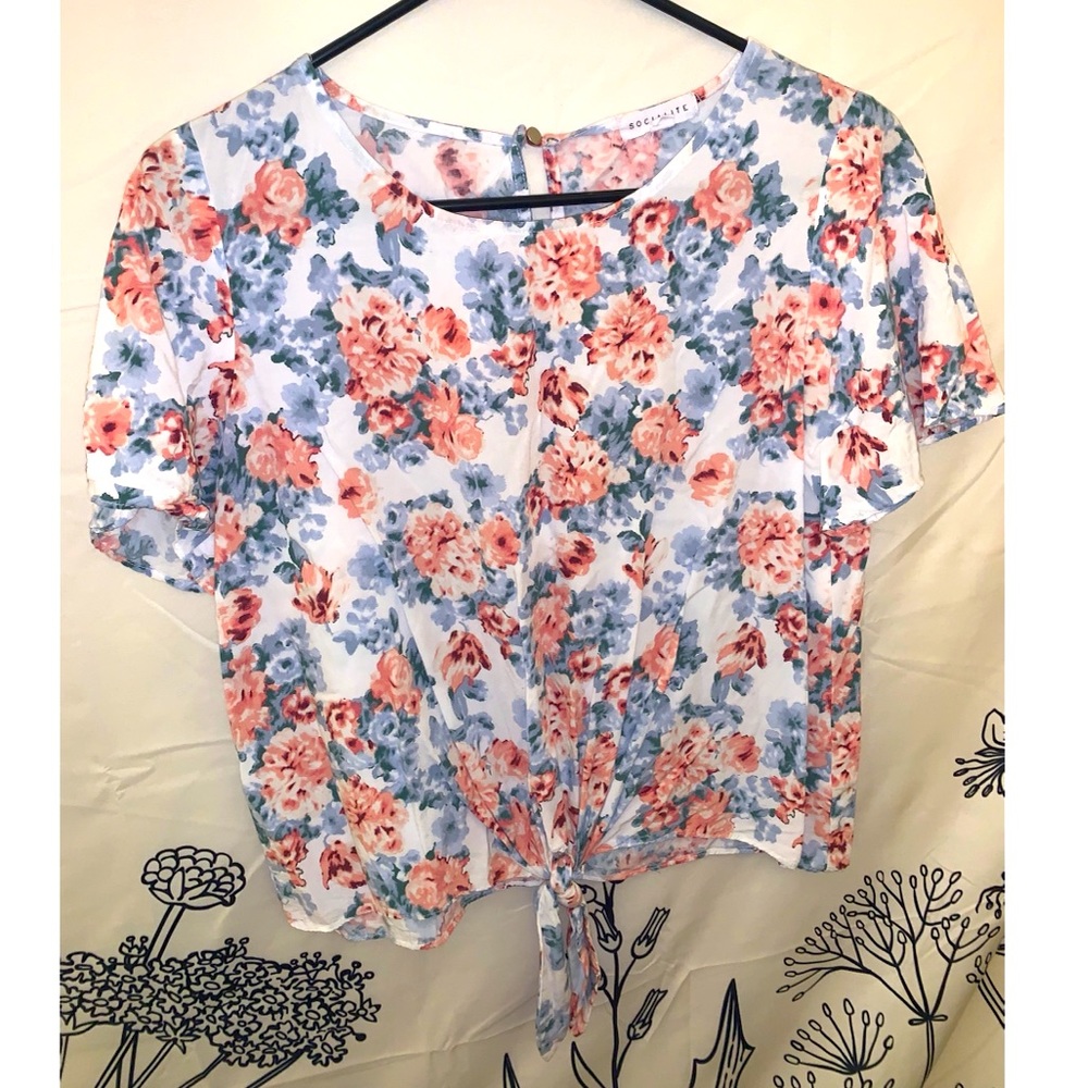 Flower short sleeve short